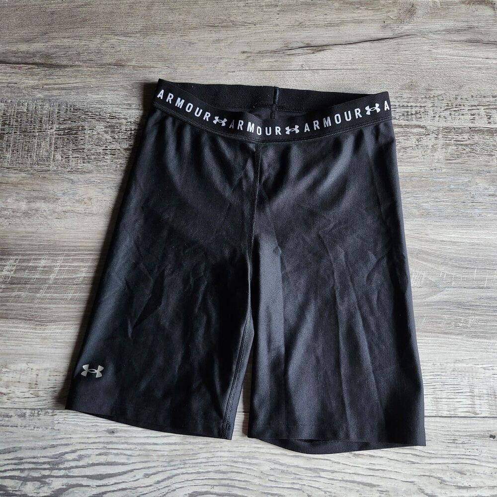 (M) Under Armour Shorts